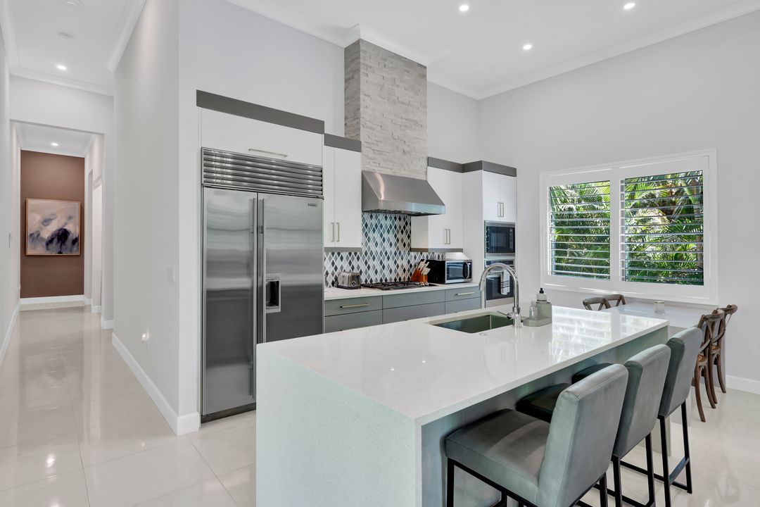 5341 Tamarind Ridge Dr, Naples, FL 34119