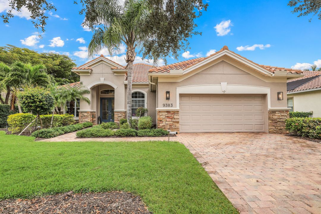 9383 Copper Rock Ct, Naples, FL 34120
