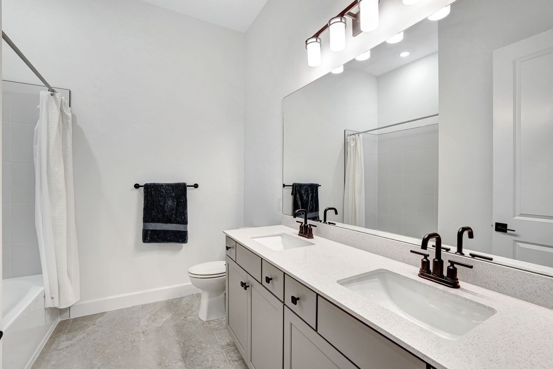 10112 Seaside Wy, Bonita Springs, FL 34135