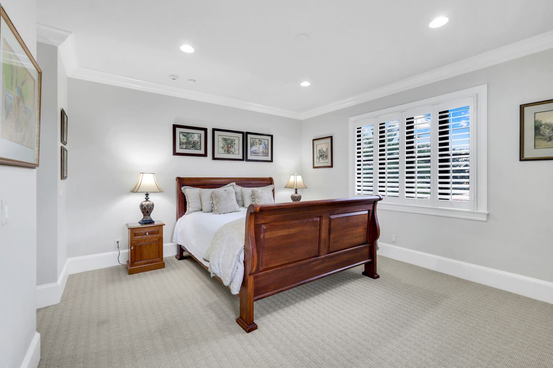 2351 Traditions Ct, Naples, FL 34105