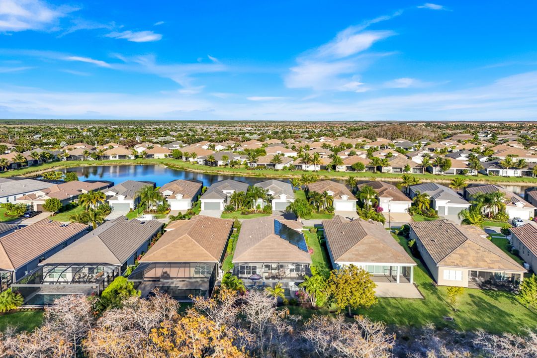 28560 Twain Dr, Bonita Springs, FL 34135