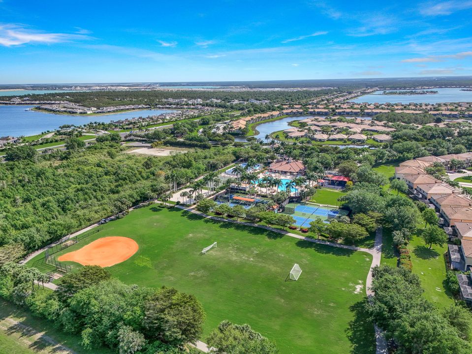 20626 Torre Del Lago St, Estero, FL 33928