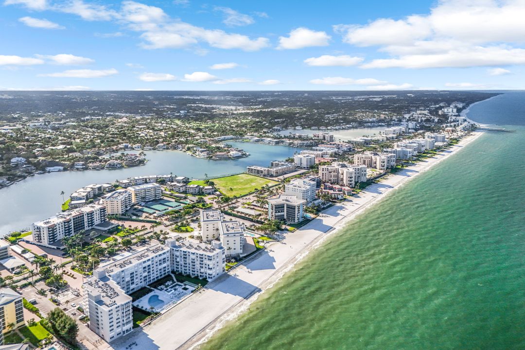 3430 Gulf Shore Blvd N #5J, Naples, FL 34103