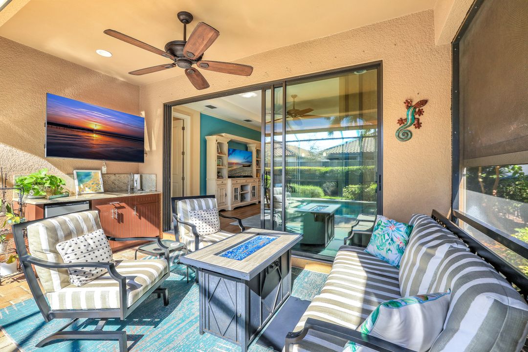 8332 Lucello Terrace N, Naples, FL 34114