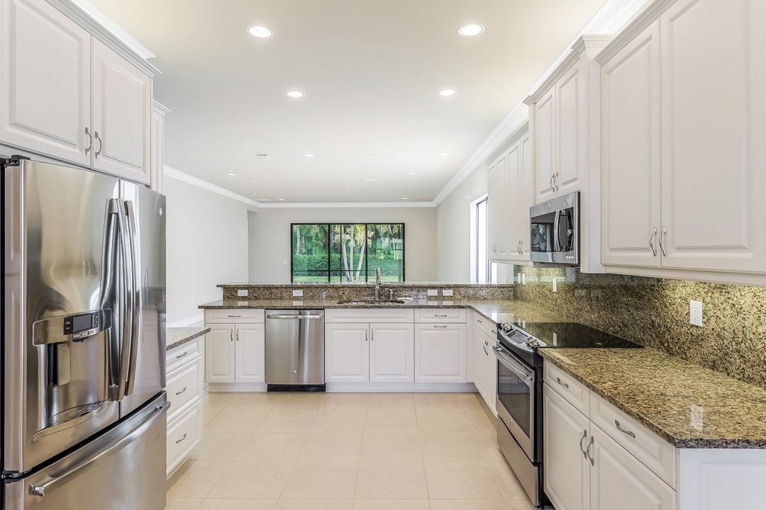 13644 Mandarin Cir, Naples, FL 34109