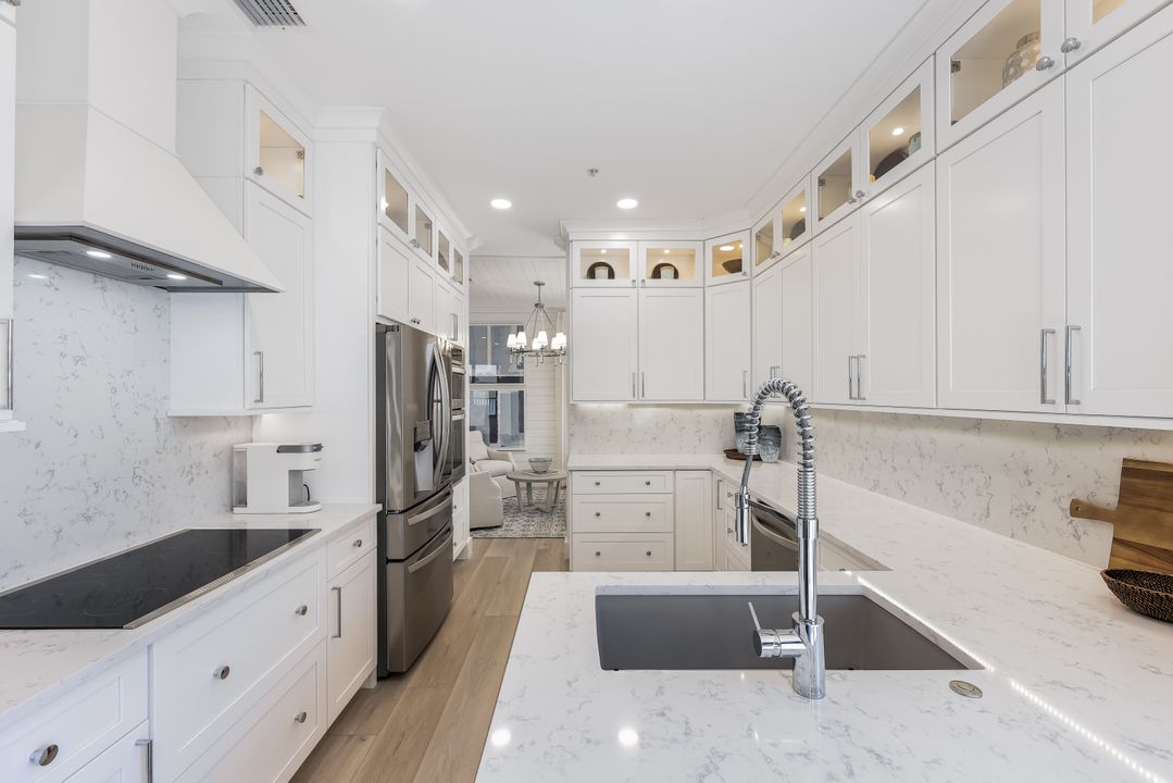 10450 Smoke House Bay Dr #201, Naples, FL 34120