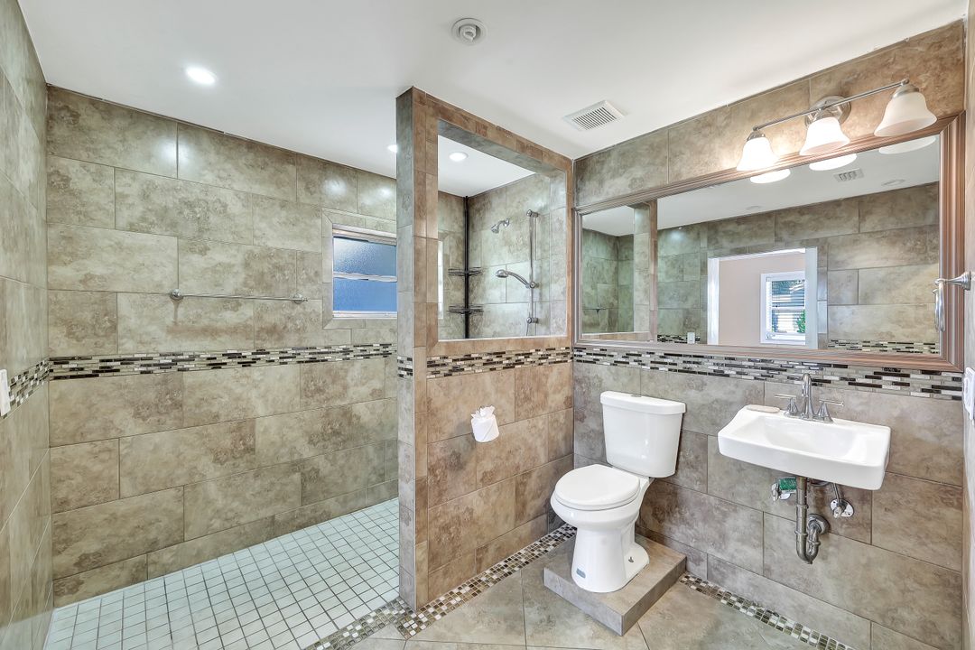 3950 Mohawk Pl, Naples, FL 34112