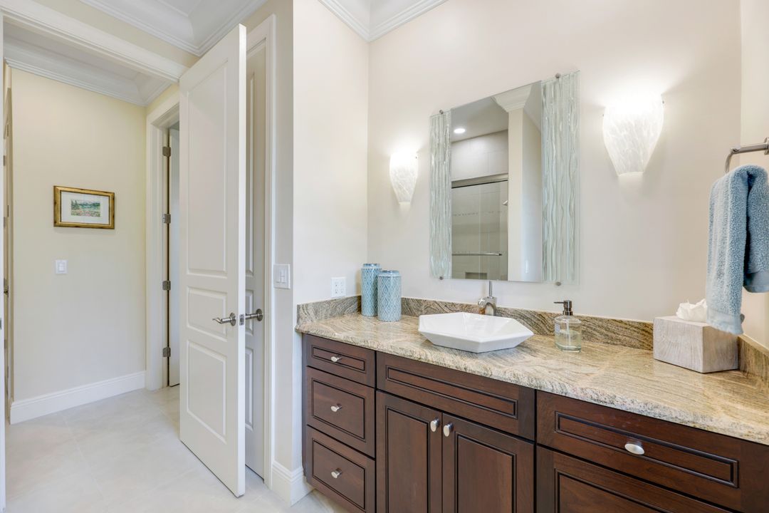 6632 Glen Arbor Way, Naples, FL 34119