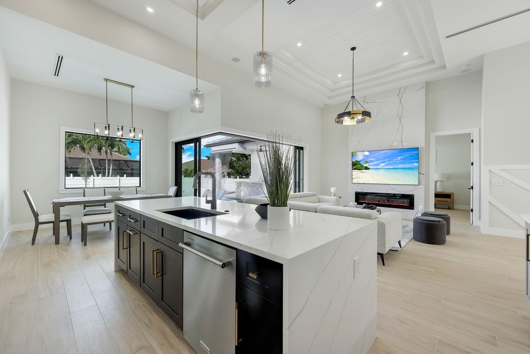 5240 SW 19th Pl, Cape Coral, FL 33914