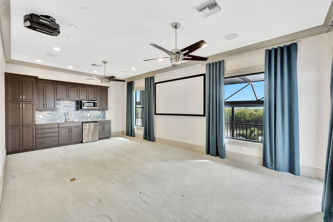 5817 Harbour Cir, Cape Coral, FL 33914