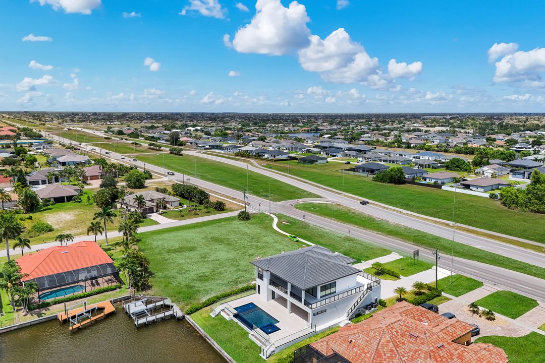 432 Burnt Store Rd S, Cape Coral, FL 33991