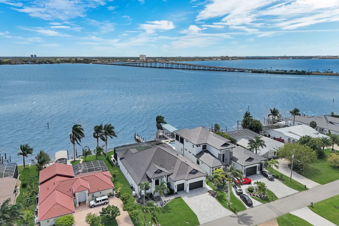 4415 SE 20th Pl, Cape Coral, FL 33904