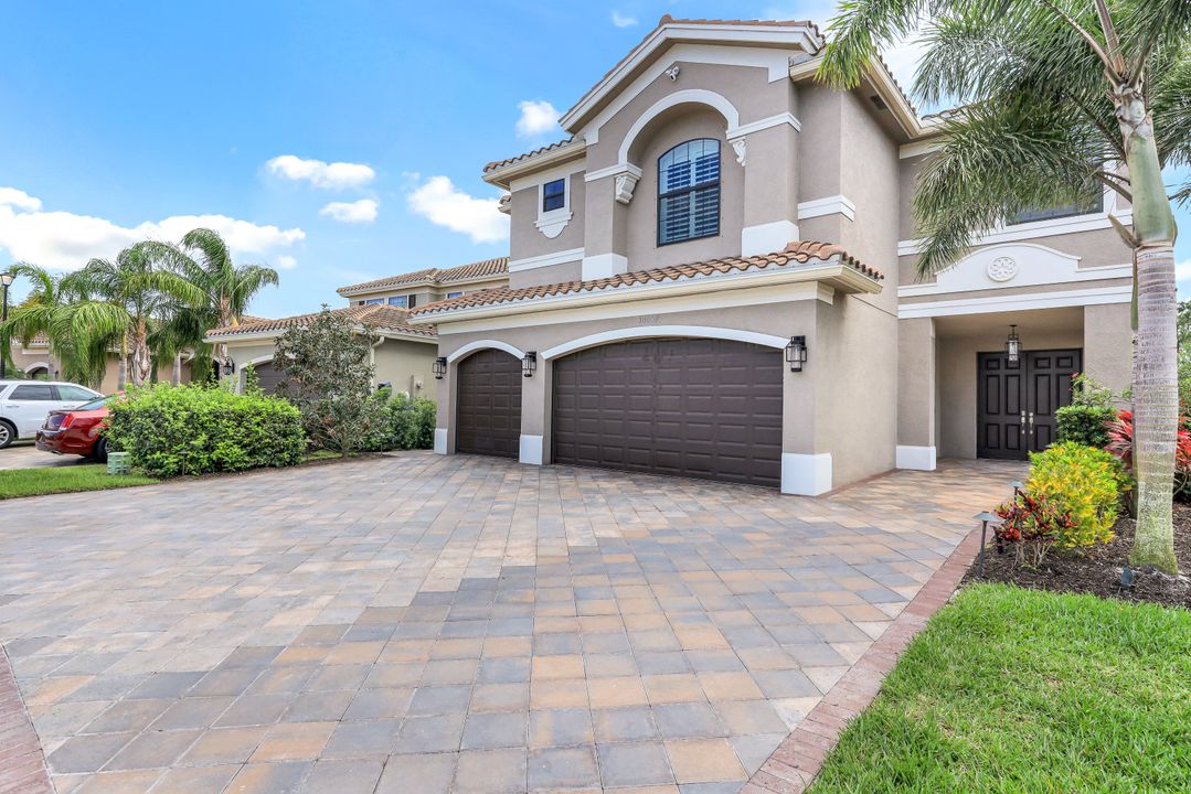 10059 Chesapeake Bay Dr, Fort Myers, FL 33913