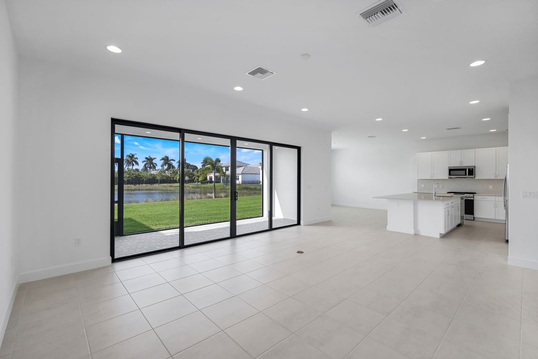 20703 Fair Oak Ln, Estero, FL 33928