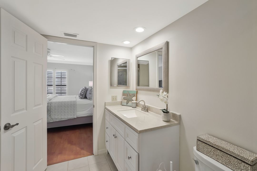 601 Augusta Blvd #601-4, Naples, FL 34113