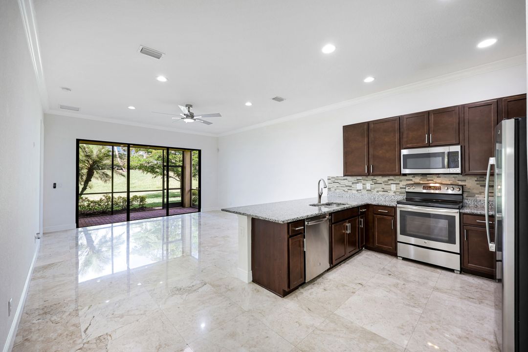 11992 Five Waters Cir, Fort Myers, FL 33913