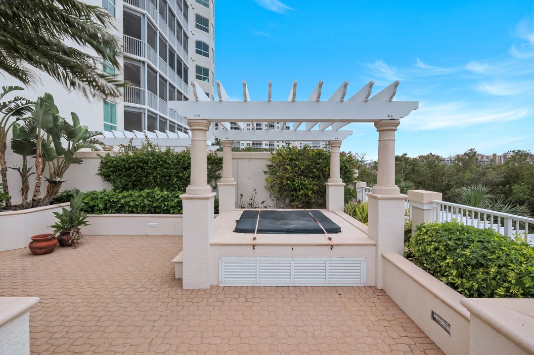 295 Grande Way #T03, Naples, FL 34110