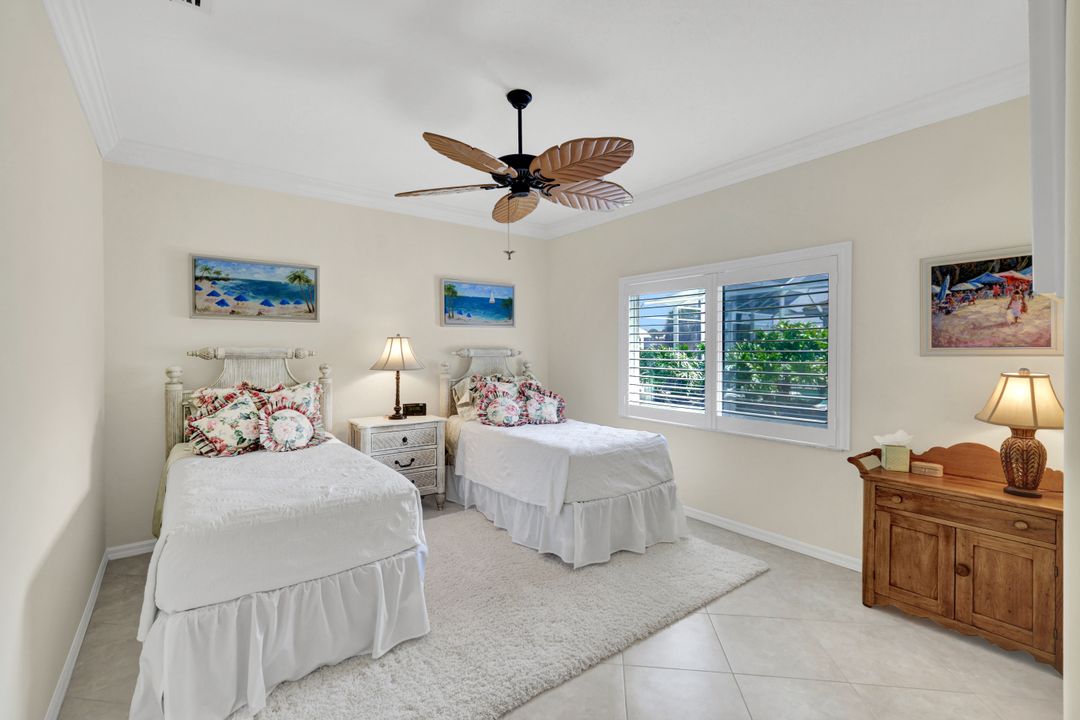 3750 Lakemont Dr, Bonita Springs, FL 34134