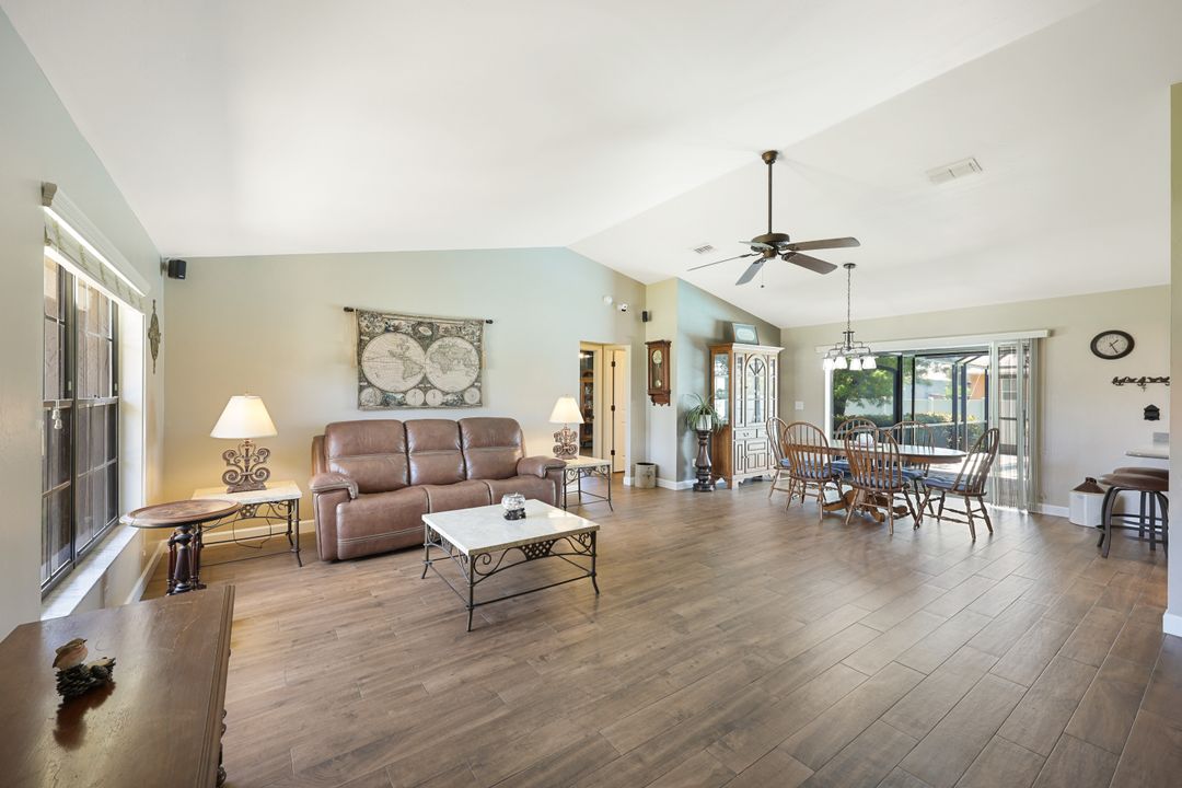 538 SE 1st St, Cape Coral, FL 33990