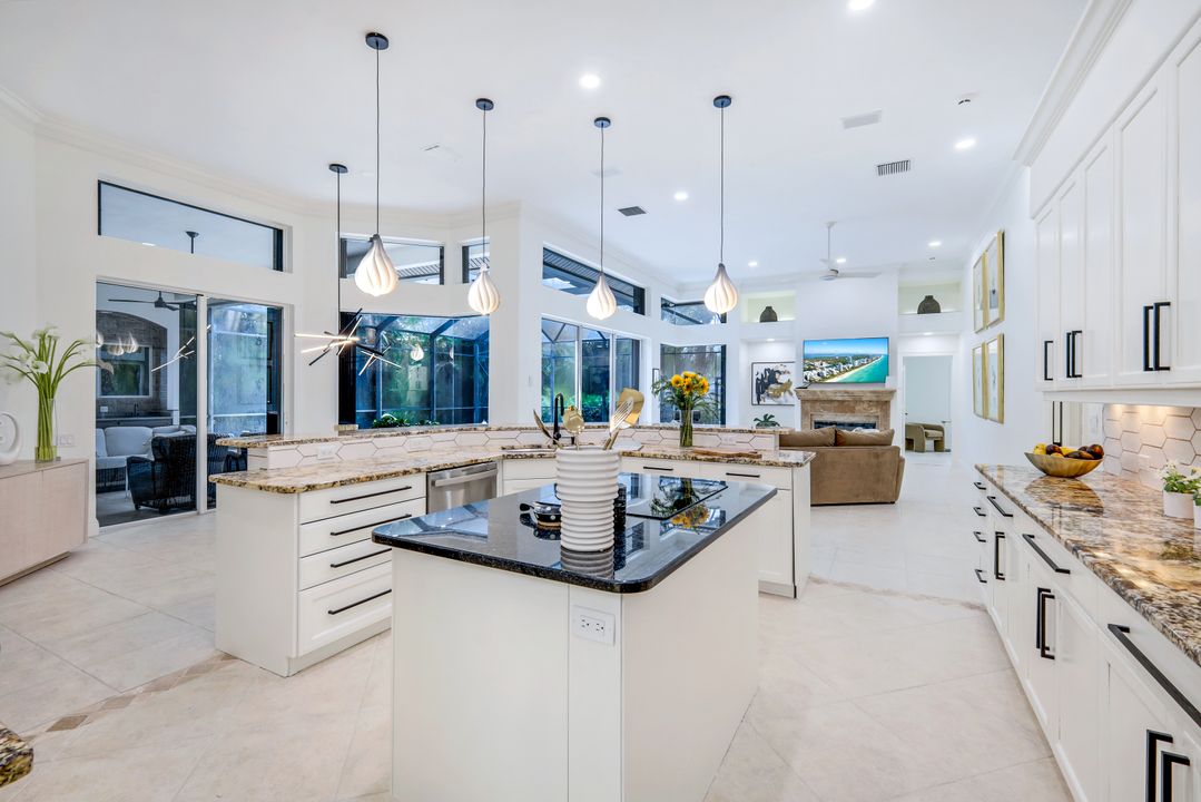 11819 Warbler Ct, Naples, FL 34119