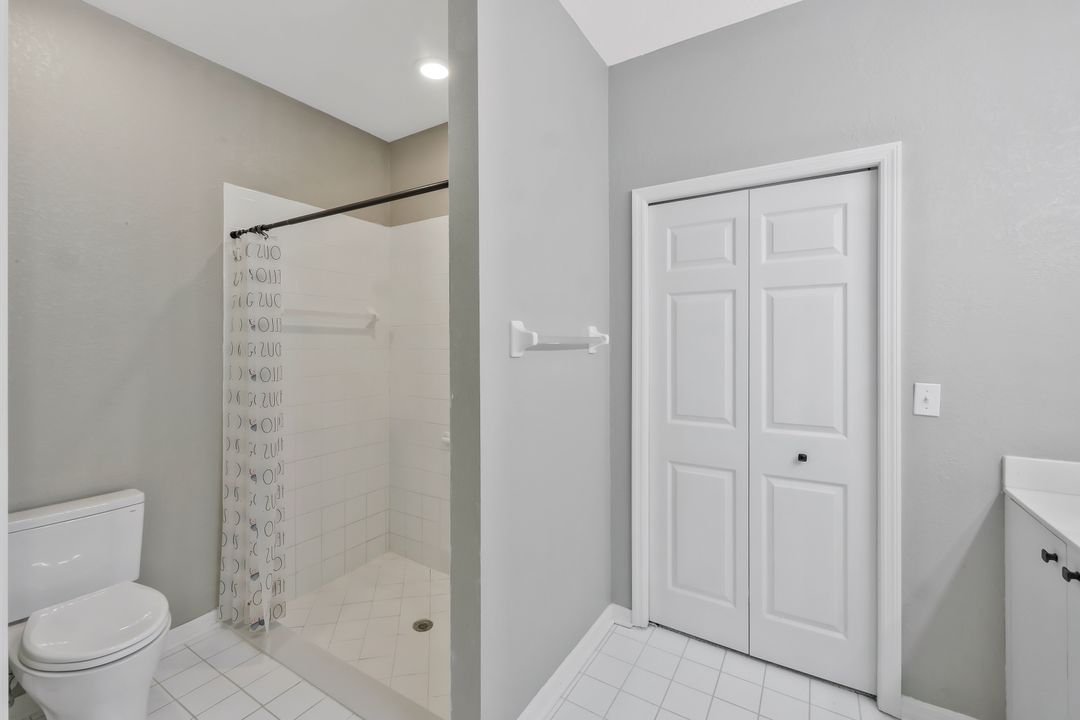 1340 Charleston Square Dr #101, Naples, FL 34110