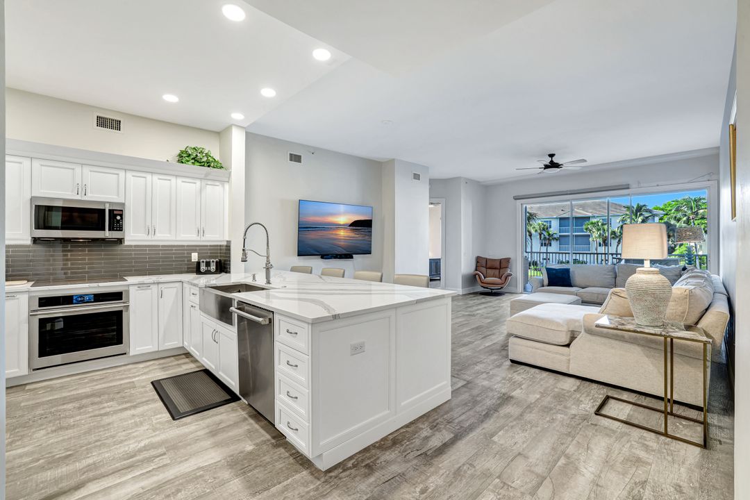 770 Bentwater Cir #103, Naples, FL 34108