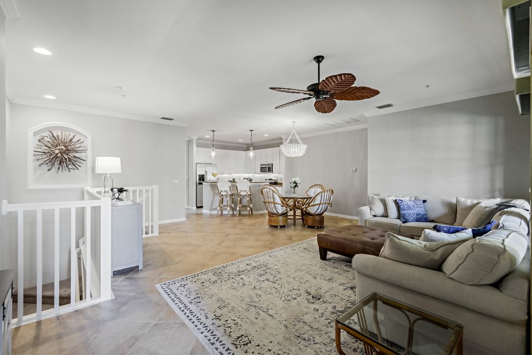8949 Malibu St #302, Naples, FL 34113