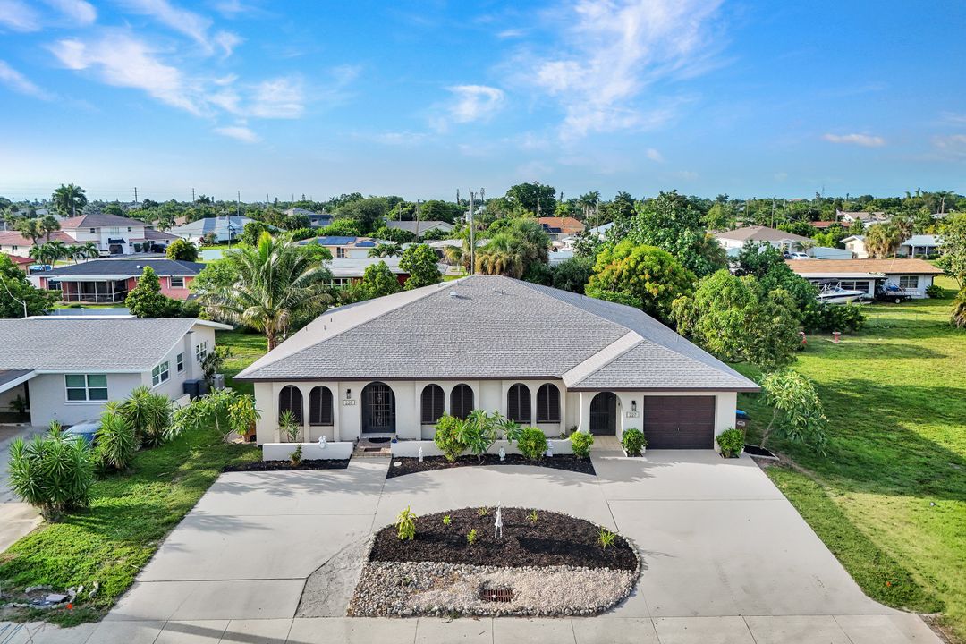 225 Cape Coral Pkwy E, Cape Coral, FL 33904