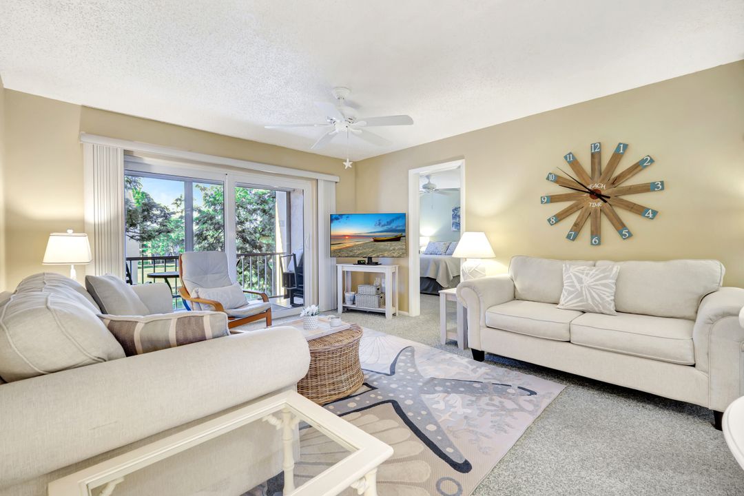 170 Turtle Lake Ct #304, Naples, FL 34105