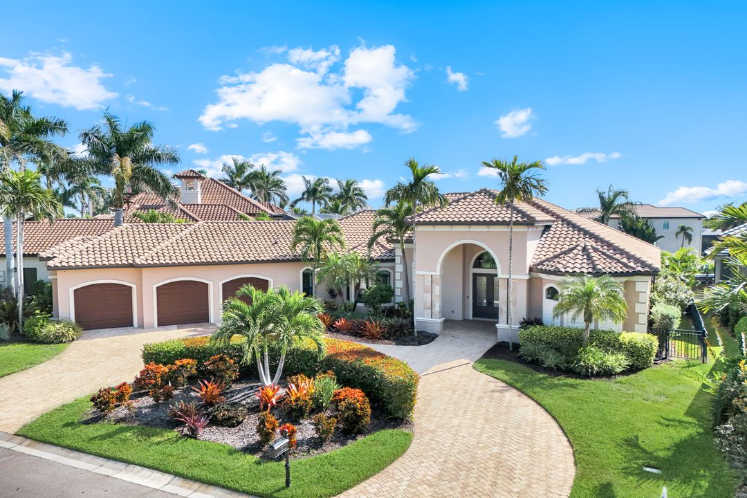 5858 Harbour Preserve Cir, Cape Coral, FL 33914