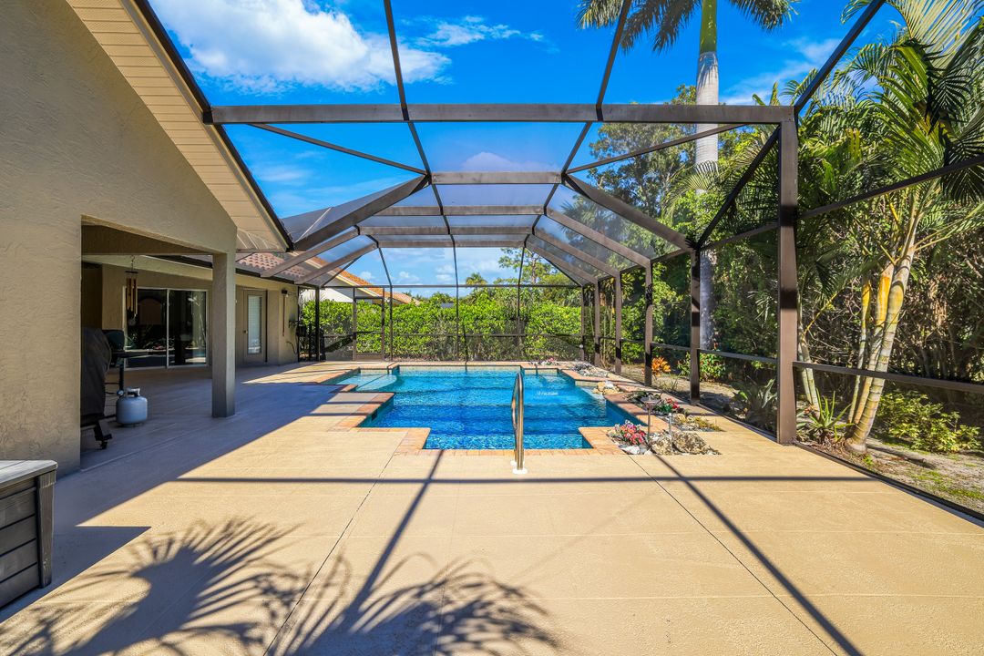 146 Muirfield Cir, Naples, FL 34113