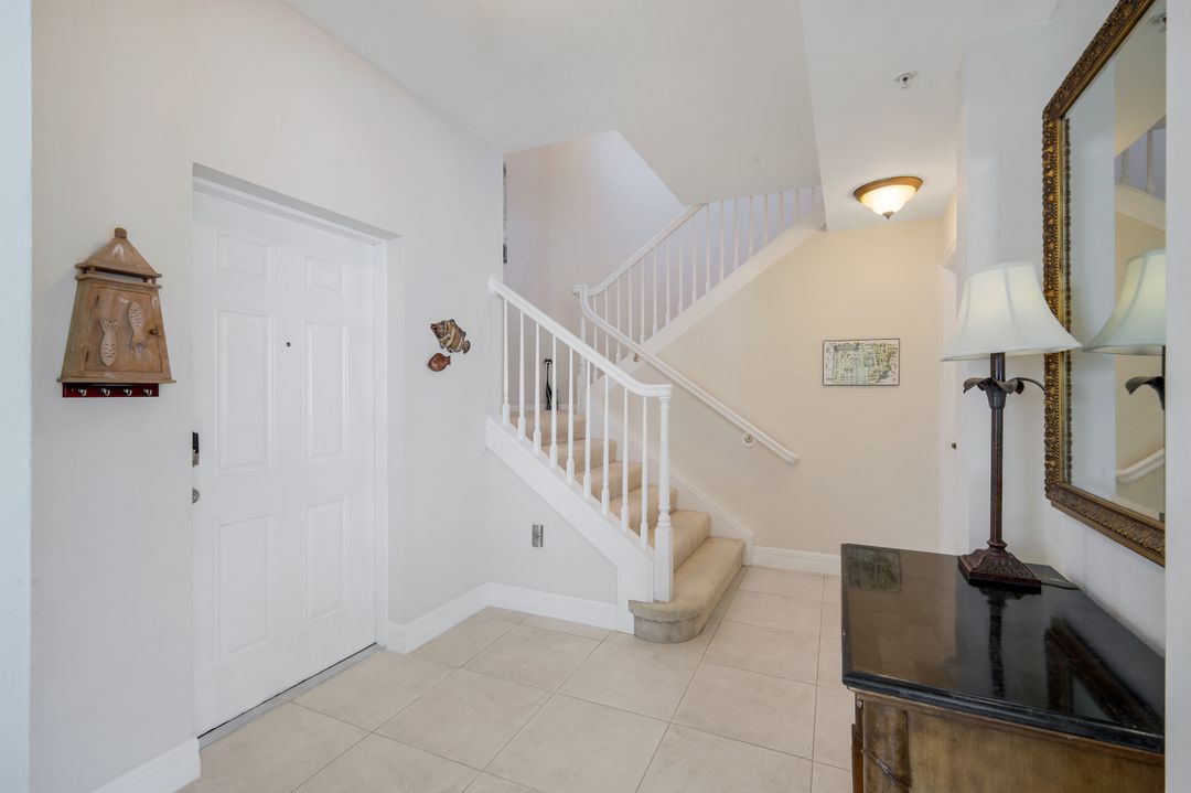 4500 Botanical Pl Cir #107, Naples, FL 34112