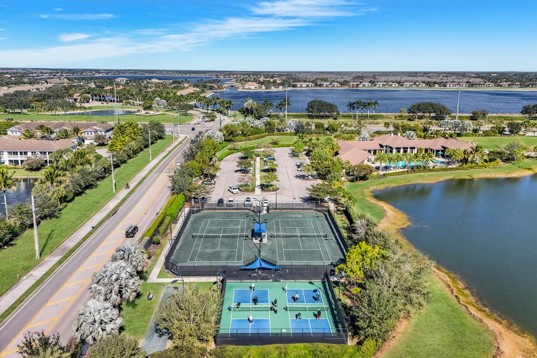 2302 Grenadines Way, Naples, FL