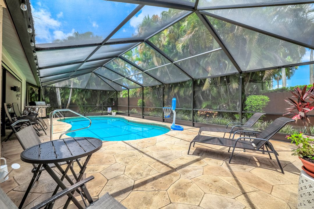 3097 Round Table Ct, Naples, FL 34112