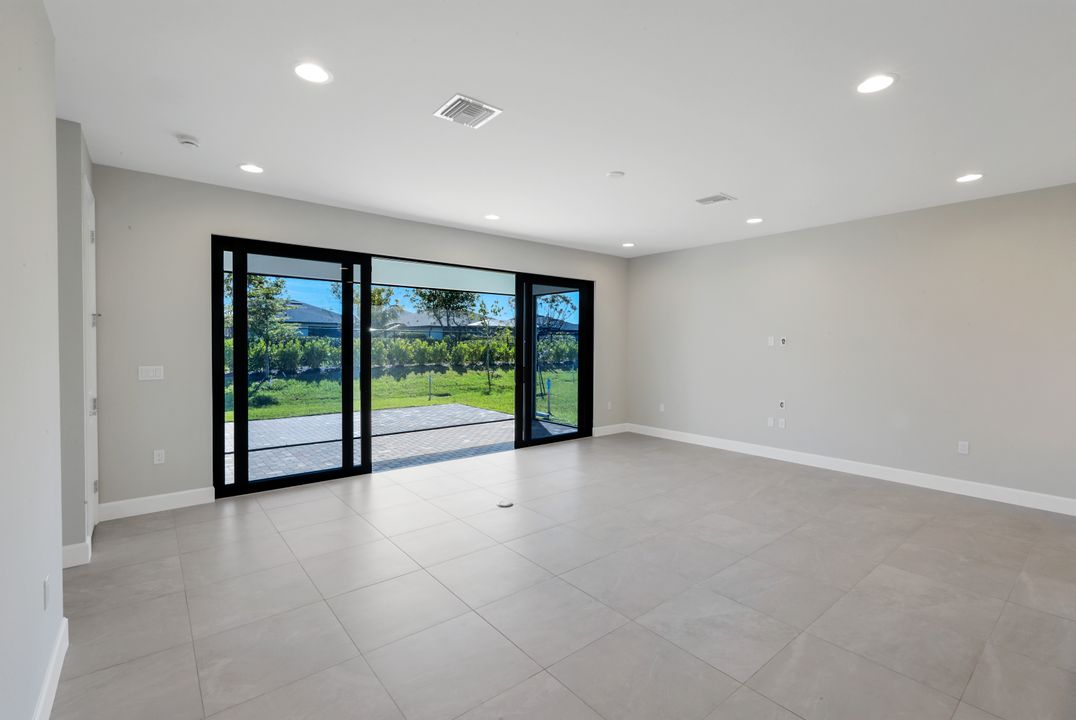 3368 Meloy Dr, Fort Myers, FL 33905