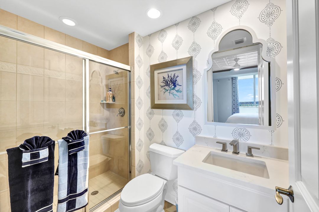 295 Grande Way #1403, Naples, FL 34110