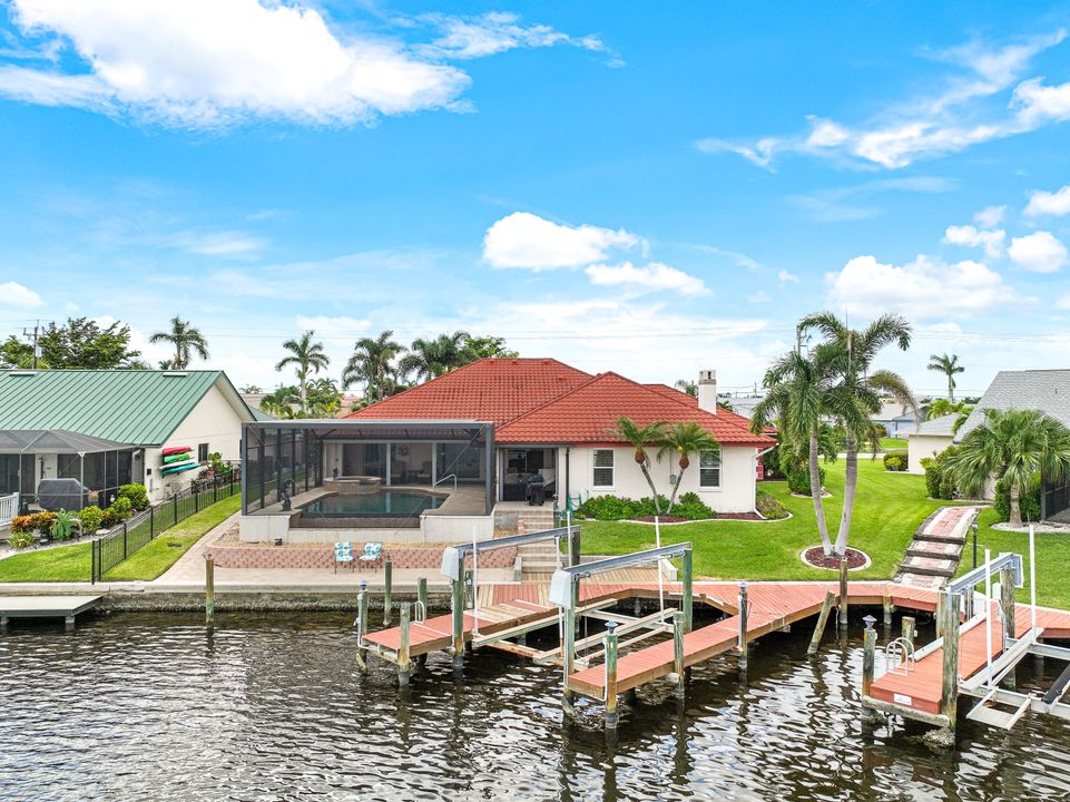 5327 Skyline Blvd, Cape Coral, FL 33914
