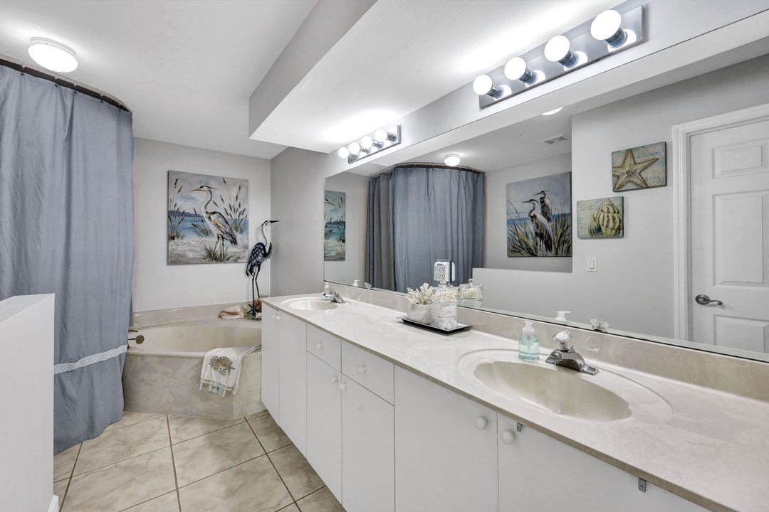 201 Vintage Bay Dr  #B8, Marco Island, FL 34145