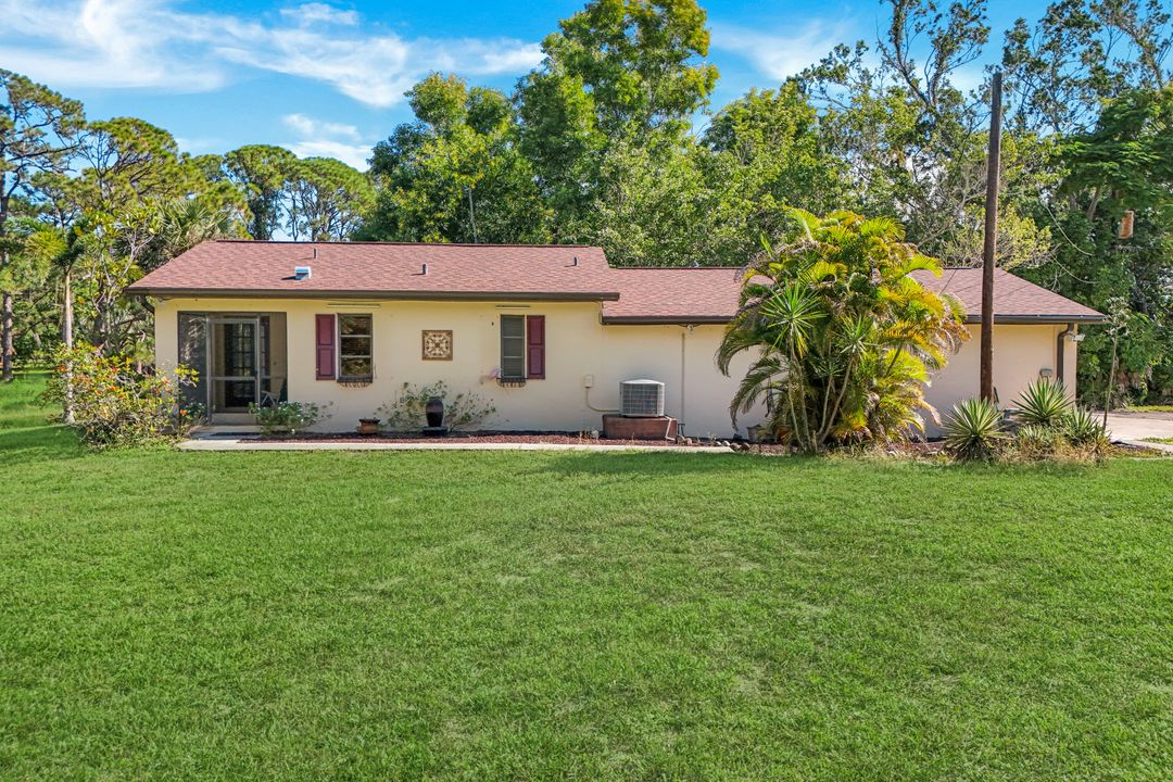 23 Center St, Naples, FL 34108