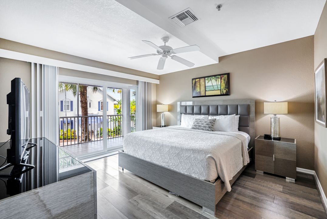 160 Palm St #208, Marco Island, FL 34145