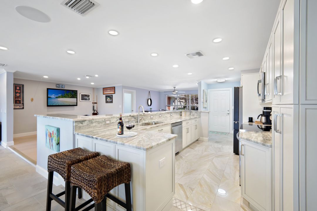 120 SW 54th St, Cape Coral, FL 33914