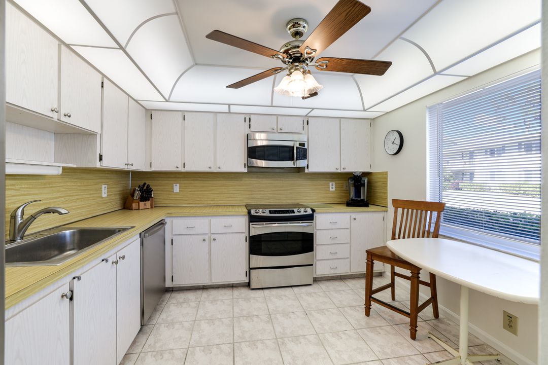 247 Winners Cir #5, Naples, FL 34112