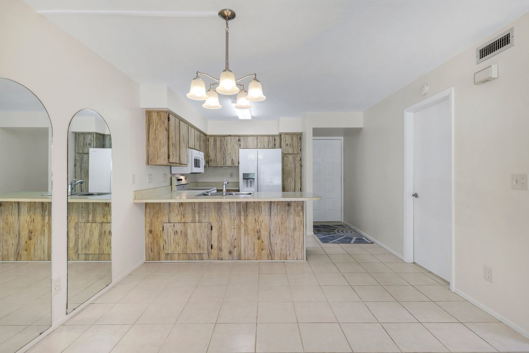 1100 Pondella Rd  #906, Cape Coral, FL 33909