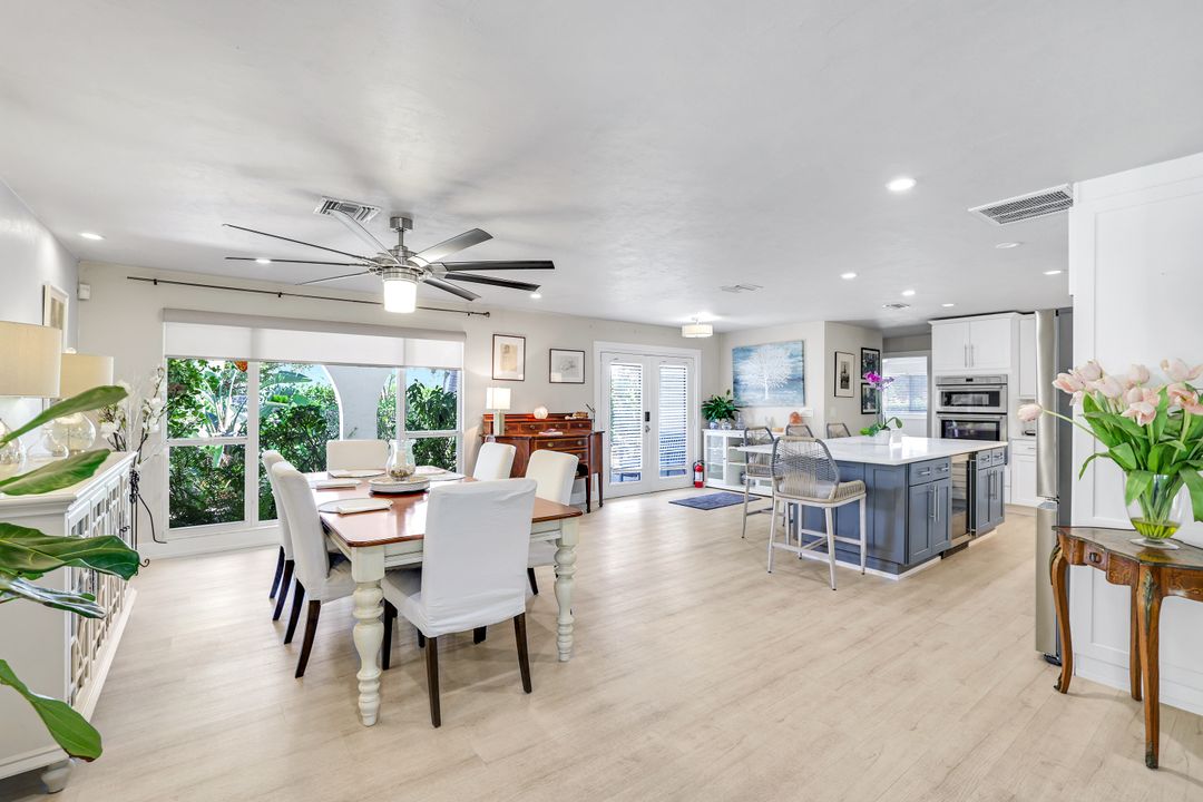 699 104th Ave N, Naples, FL 34108