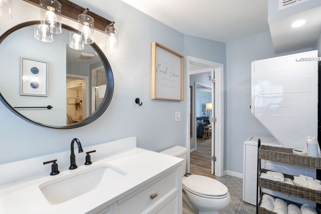 1971 Holiday Ln, Naples, FL 34104