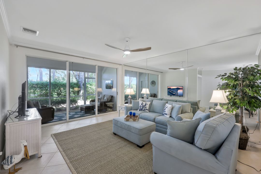 8380 Excalibur Cir #H3, Naples, FL 34108