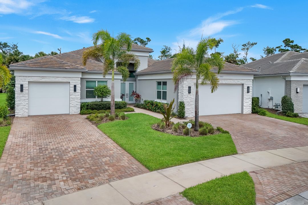 12063 Azalea Wy, Naples, FL 34120