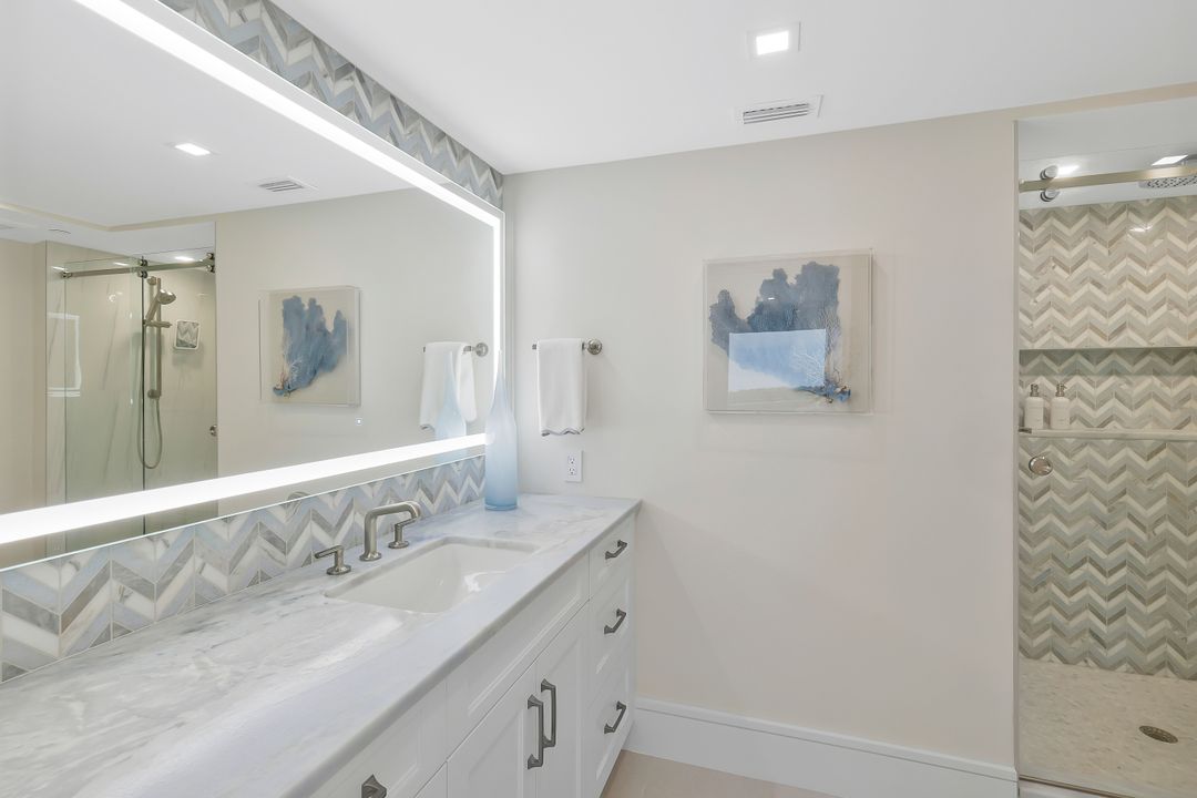 6825 Grenadier Blvd #1103, Naples, FL 34108