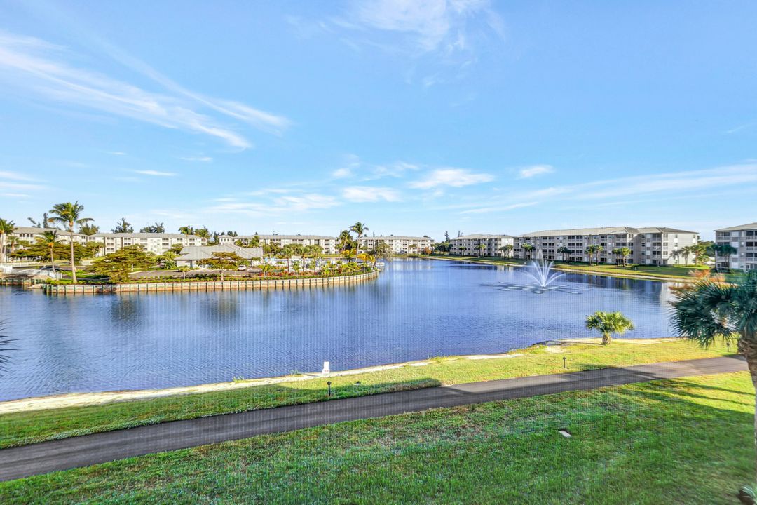 16595 Lake Cir Dr #234, Fort Myers, FL 33908