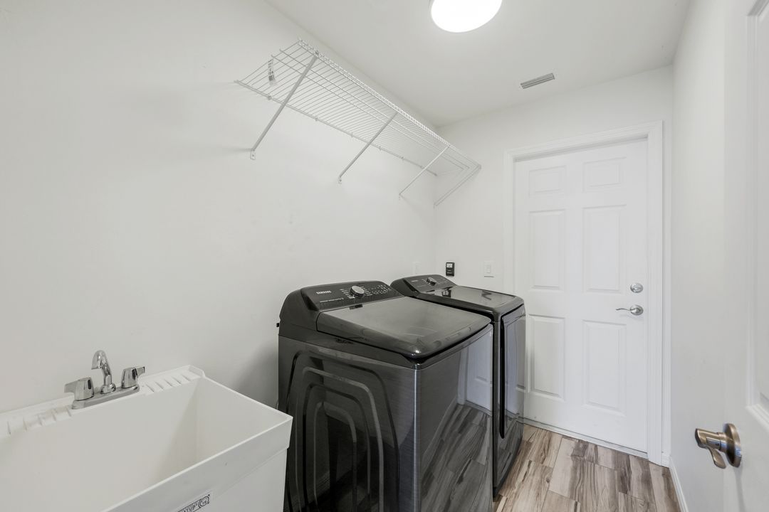 18209 Hawthorne Rd, Fort Myers, FL 33967